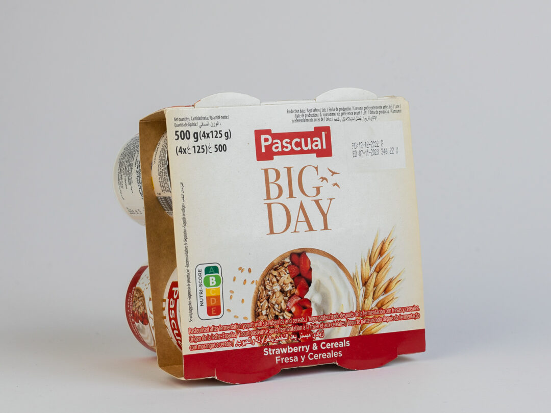 Pascual Big Day Strawberry & Cereals (1x6x4) 125G (Tray)